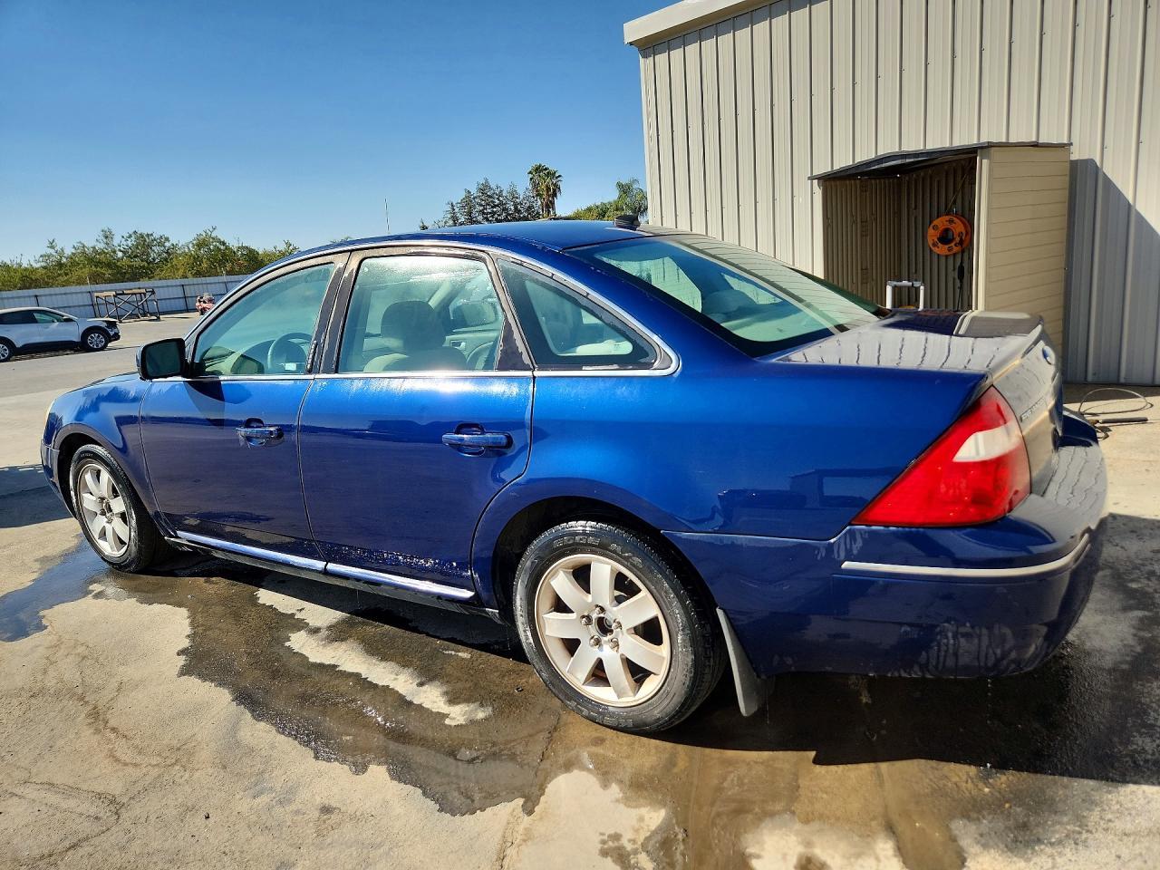 2007 Ford Five Hundred Sel - Image 2