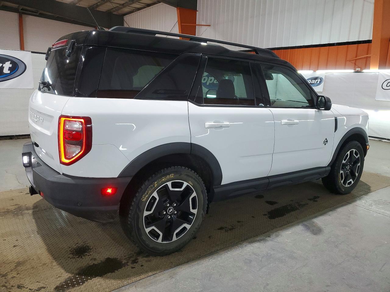 2021 Ford Bronco Outer Banks - Image 3