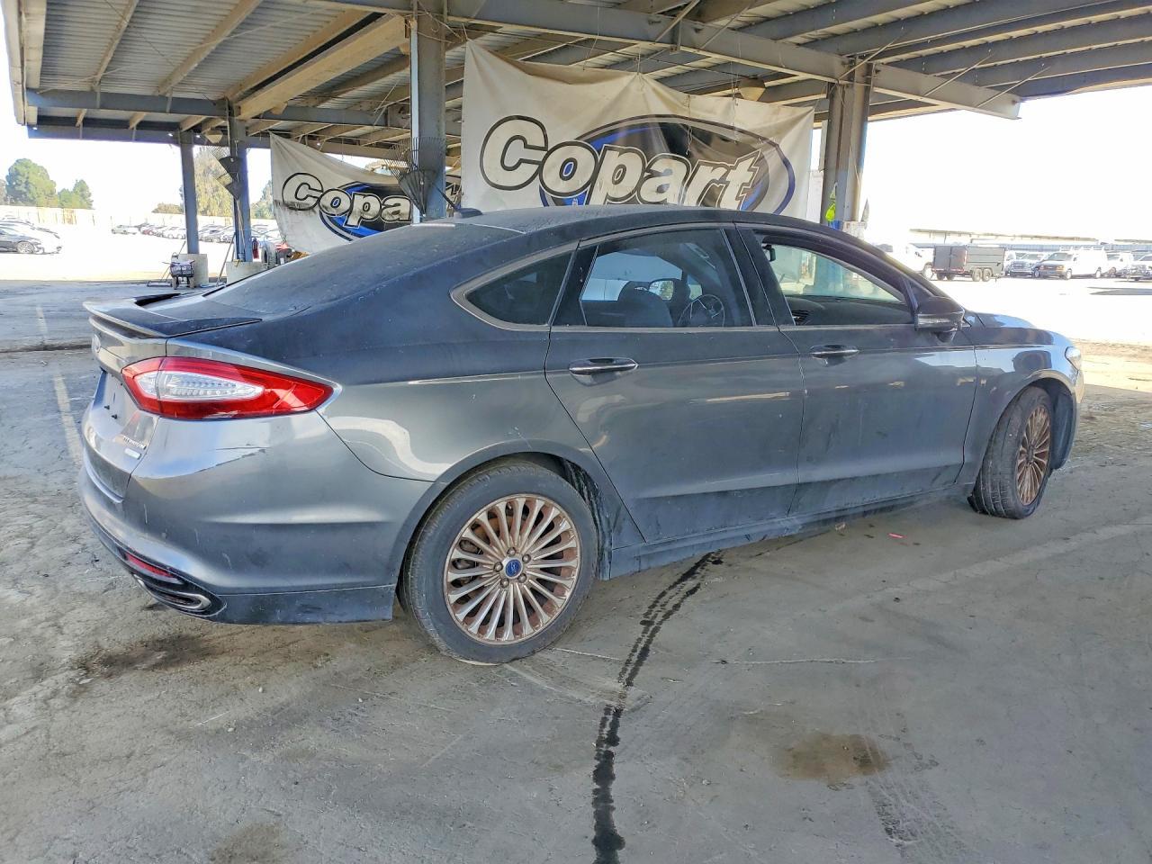 2015 Ford Fusion Titanium - Фото 3