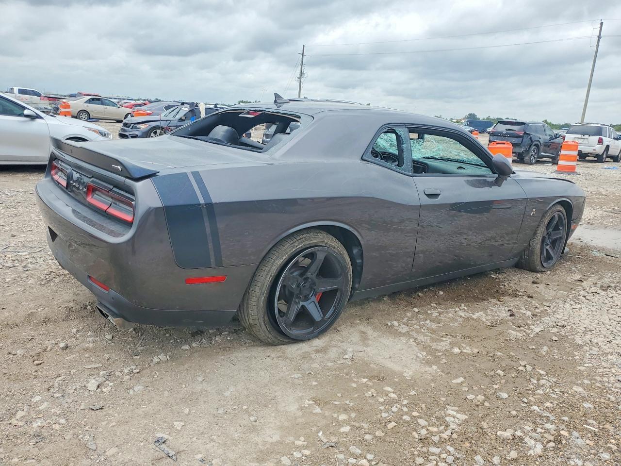 2025 Dodge Challenger R/T Scat Pack - Image 3