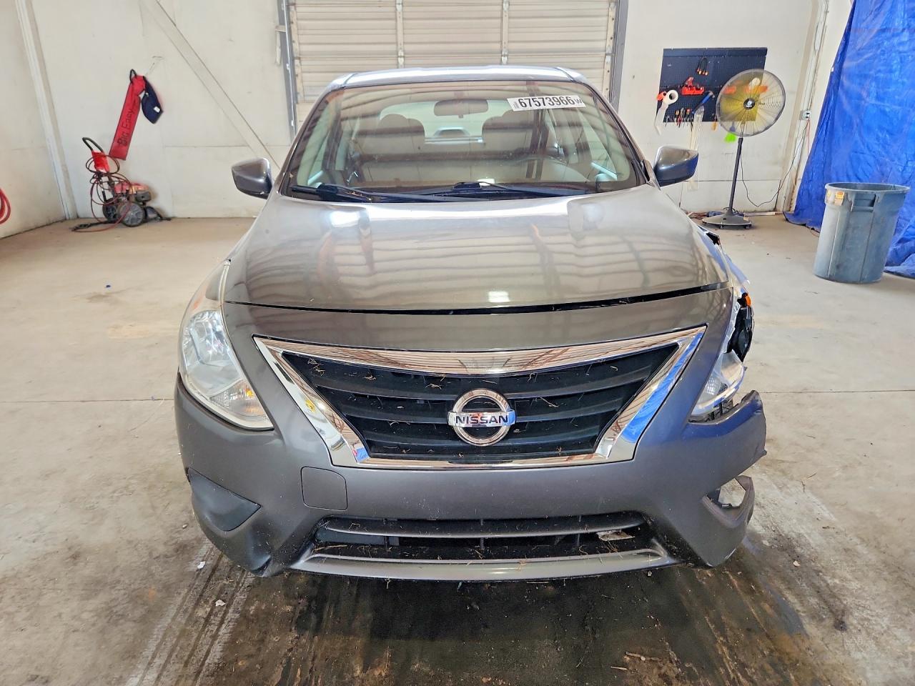 2018 Nissan Versa S - Image 5