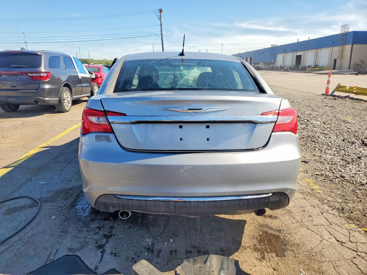 2013 Chrysler 200 Limited - Image 6