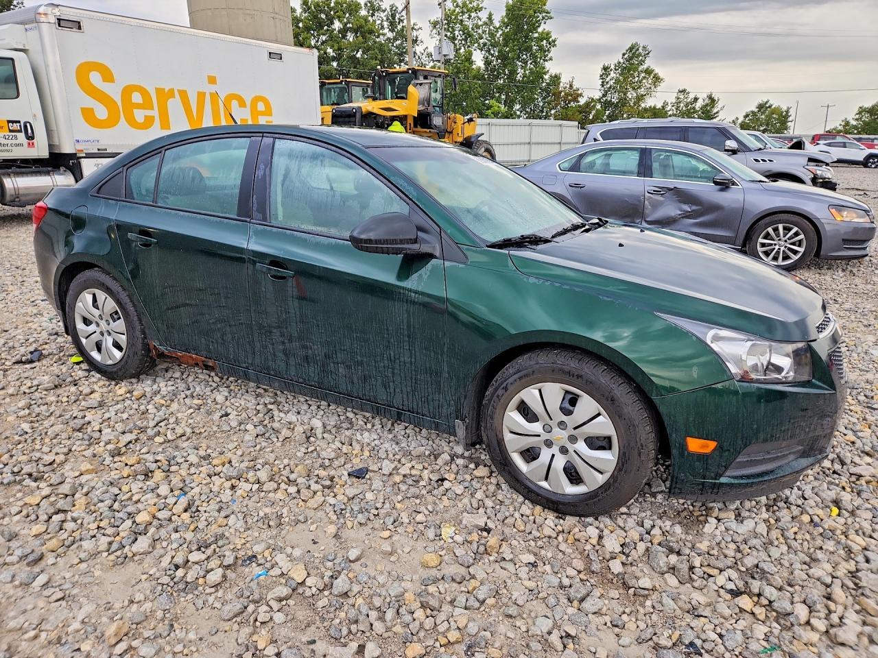 2014 Chevrolet Cruze Ls - Image 4