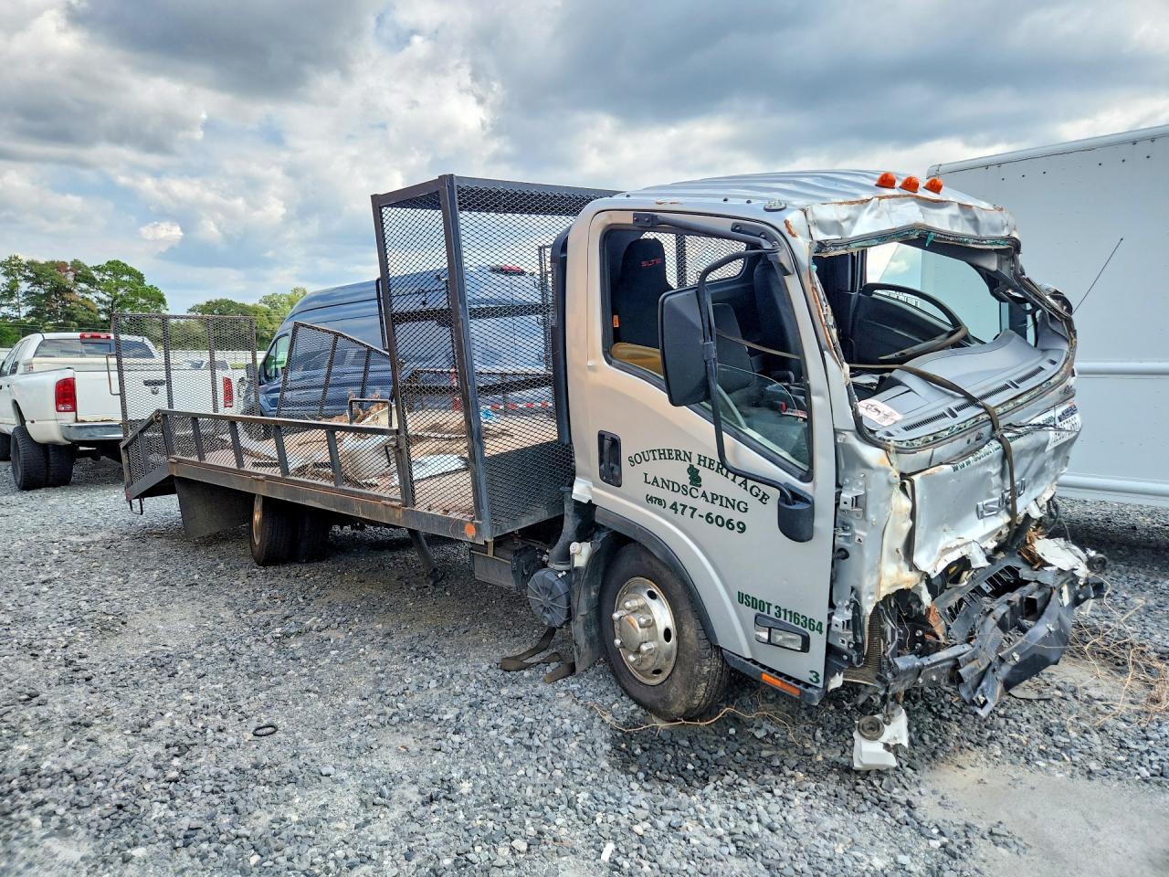 2017 Isuzu Npr - Image 4
