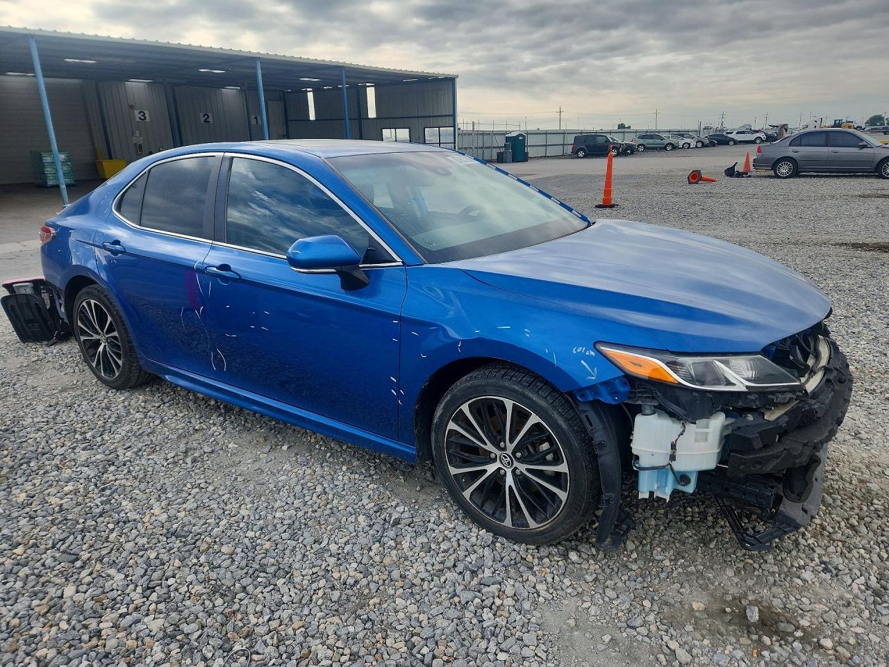 2019 Toyota Camry Se - Фото 4