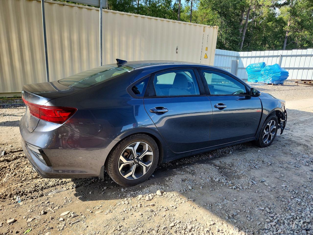 2019 Kia Forte Lxs - Image 3