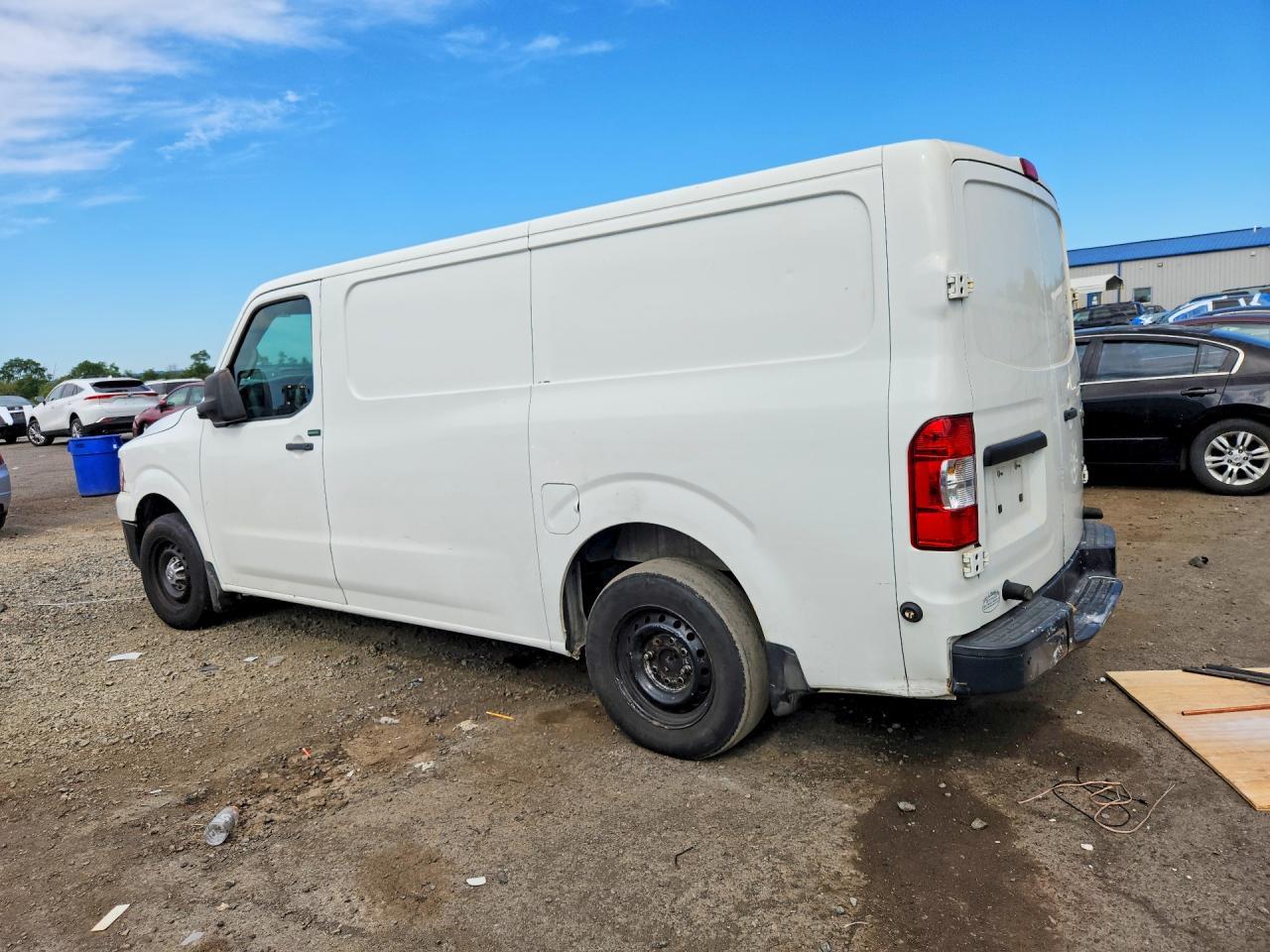 2015 Nissan Nv 1500 S - Фото 2