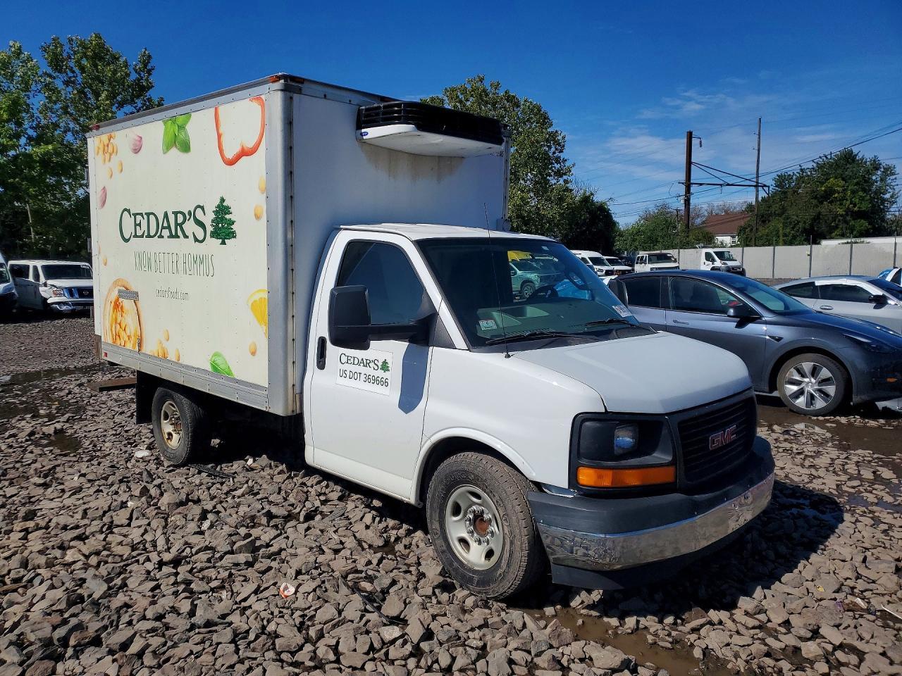 2017 Chevrolet Express G3500 - Фото 4