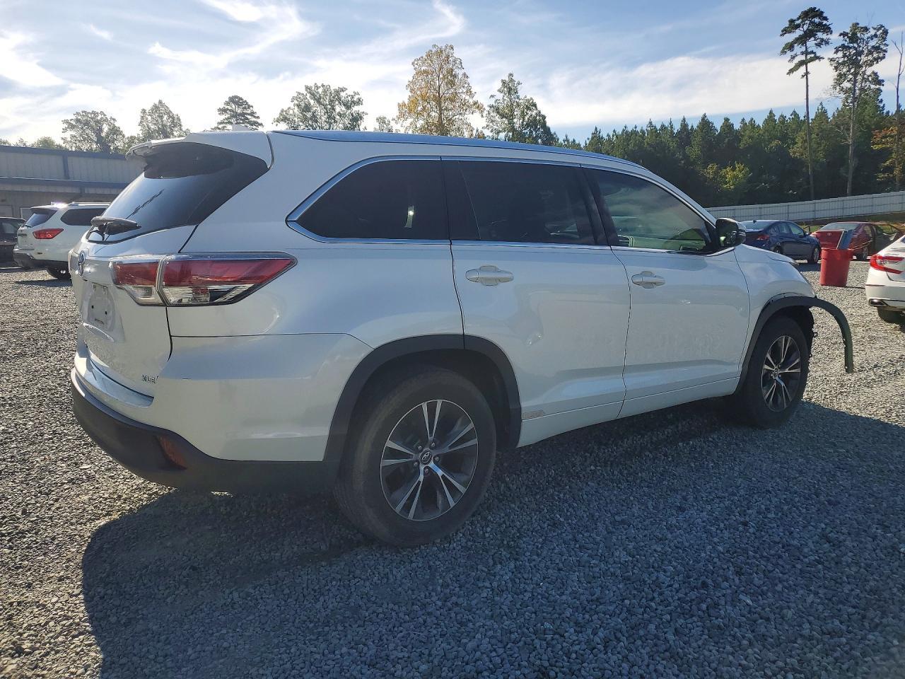 2016 Toyota Highlander Xle - Фото 3