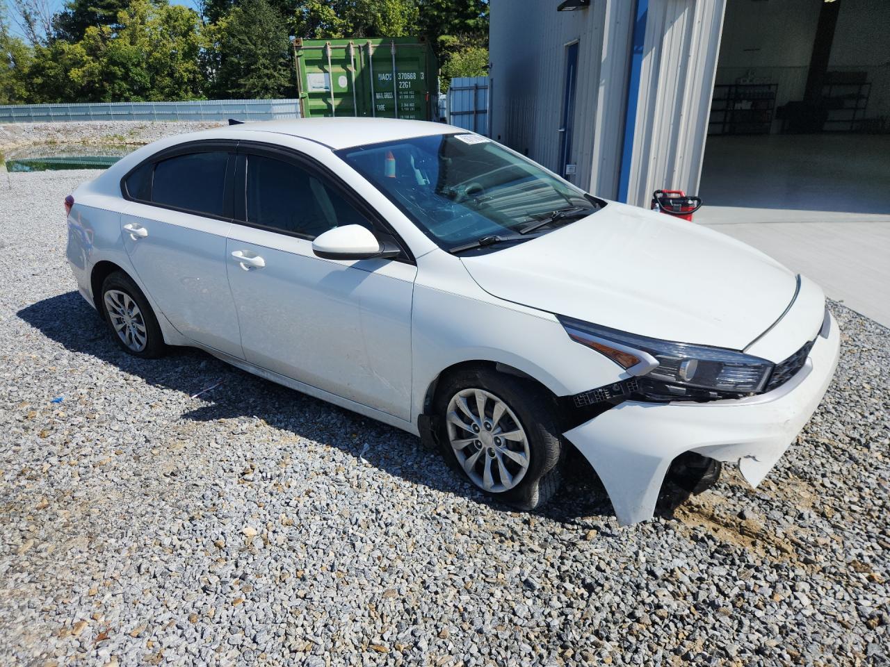 2022 Kia Forte Fe - Image 4