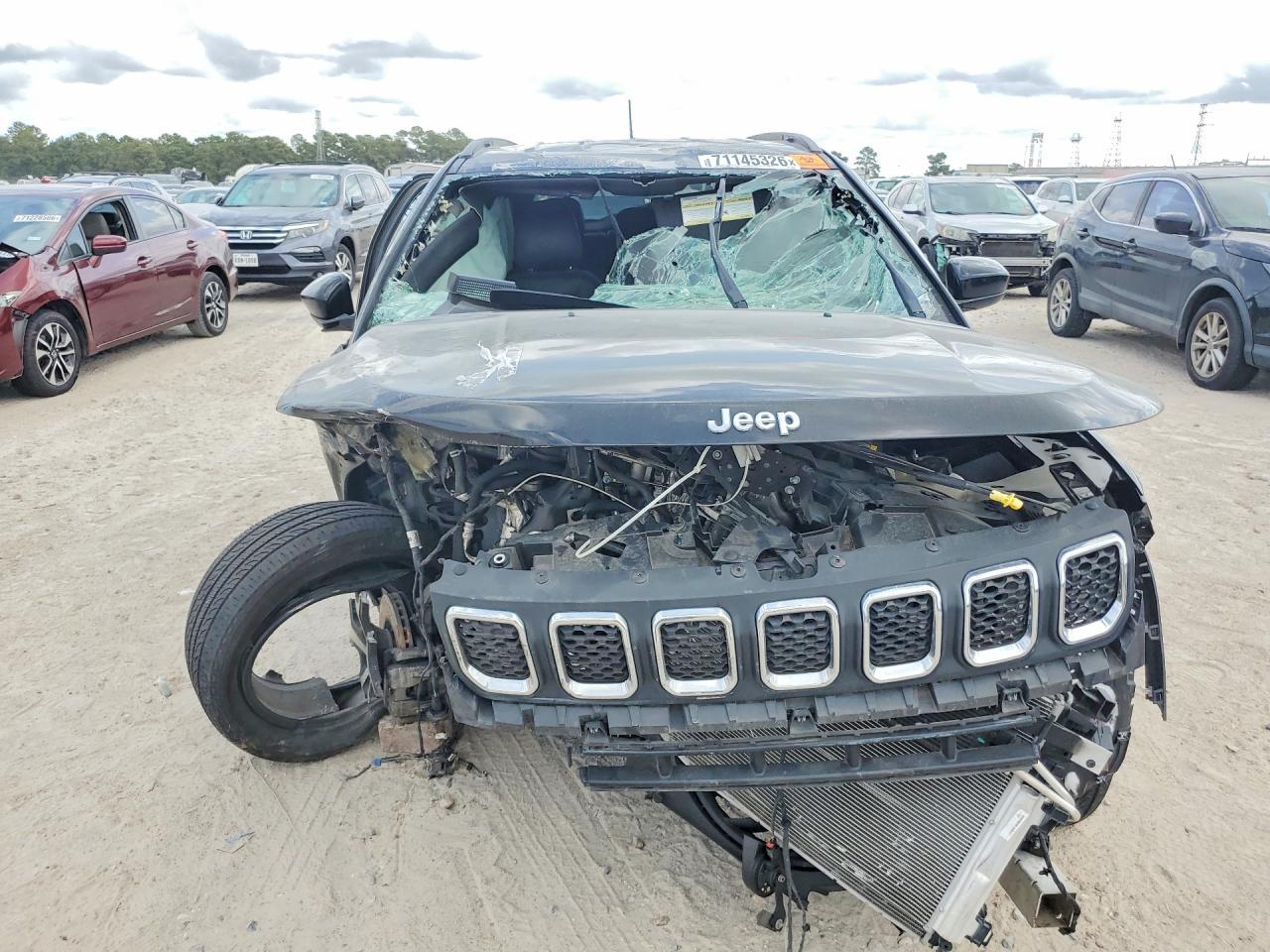 2024 Jeep Compass Latitude - Image 5