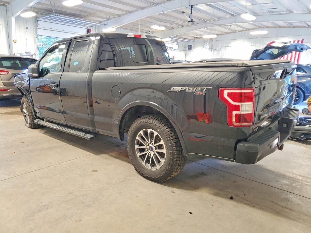2020 Ford F150 Super Cab - Фото 2