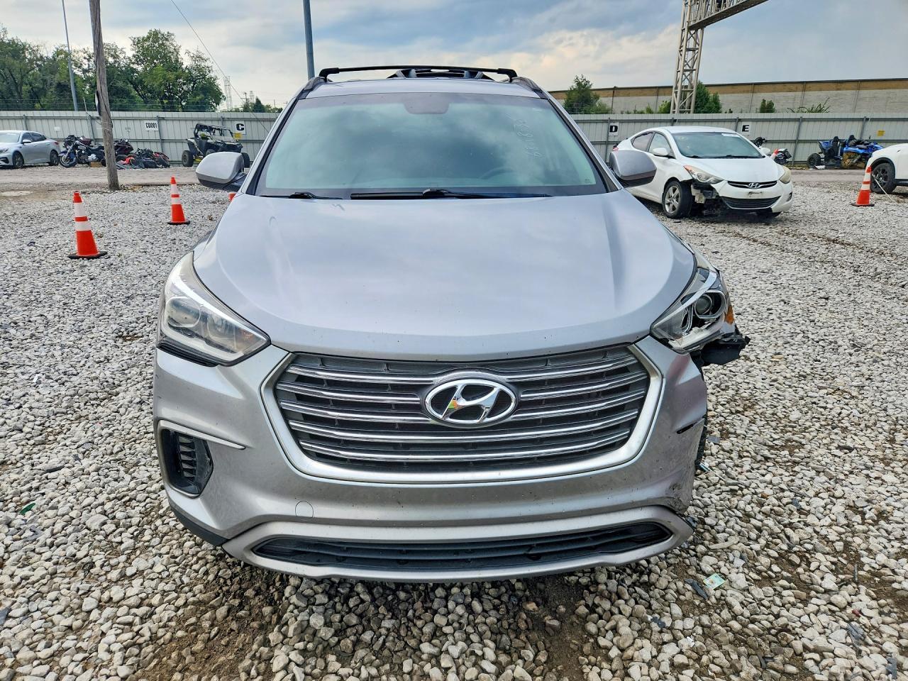 2017 Hyundai Santa Fe Se - Фото 5