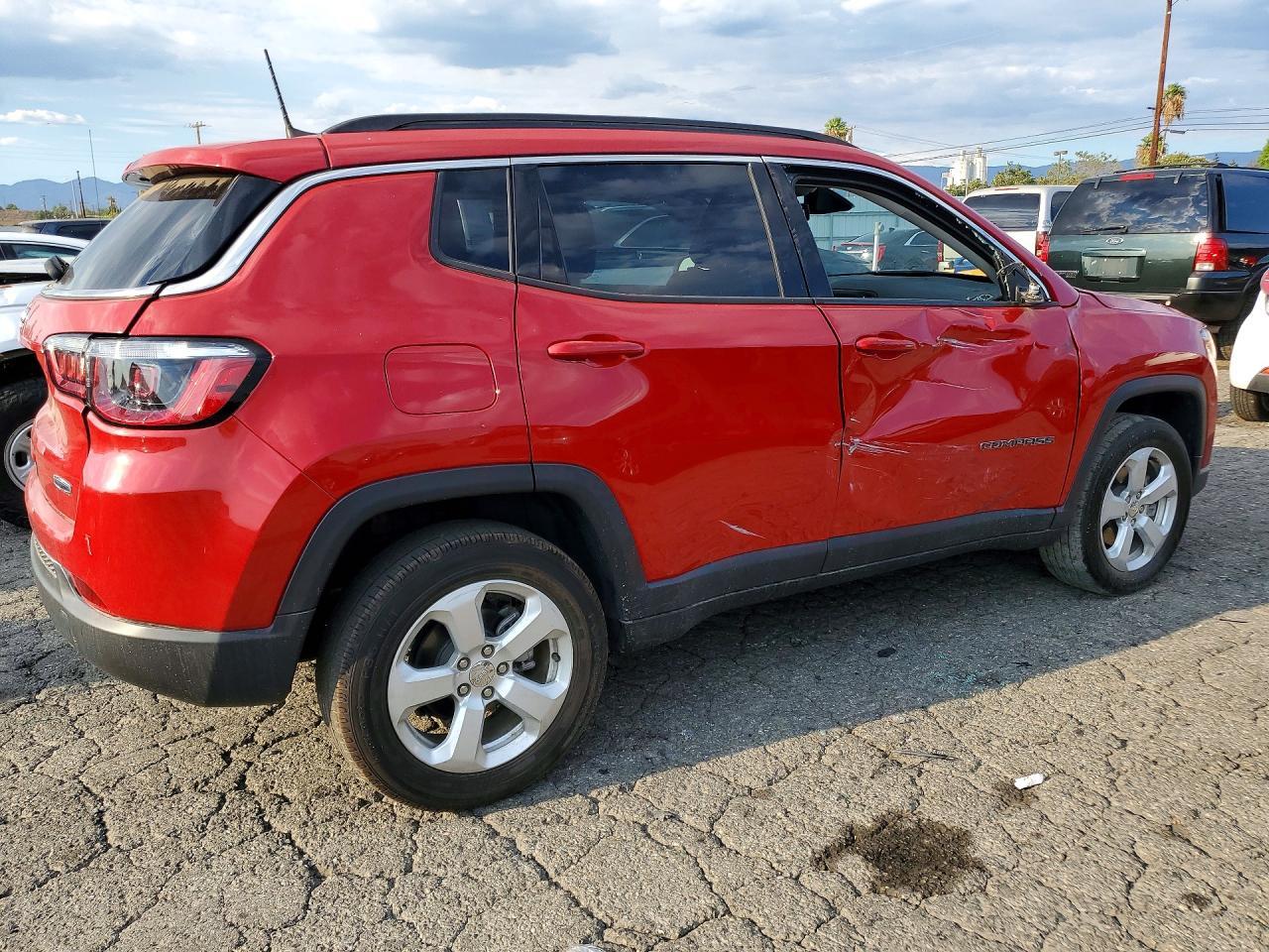 2021 Jeep Compass Latitude - Фото 3