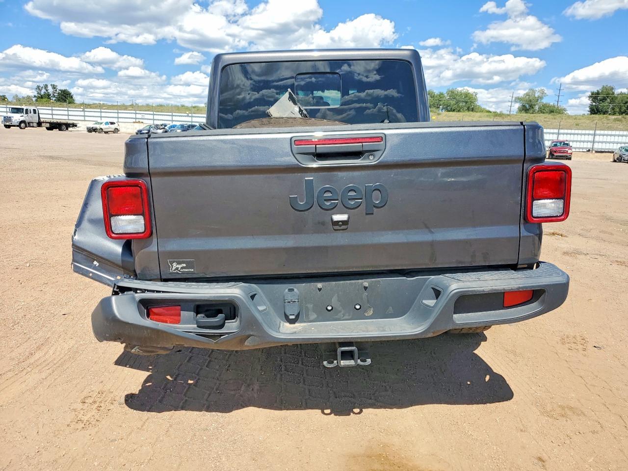 2024 Jeep Gladiator Sport - Image 6
