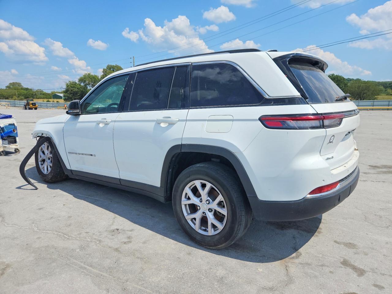 2022 Jeep Grand Cherokee Limited - Image 2