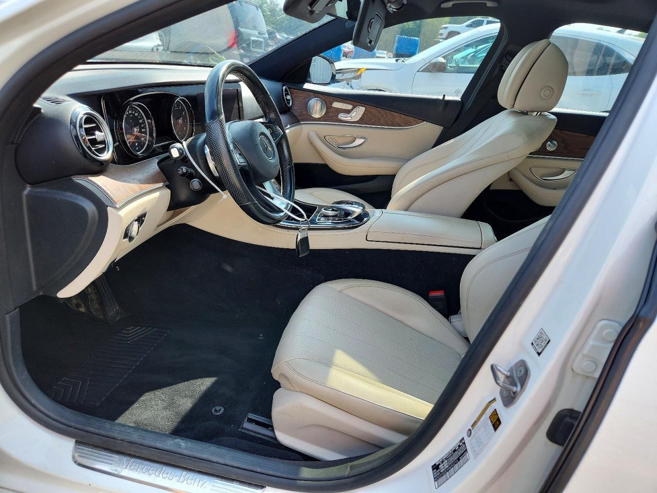 2017 Mercedes-Benz E 300 4Matic - Image 7