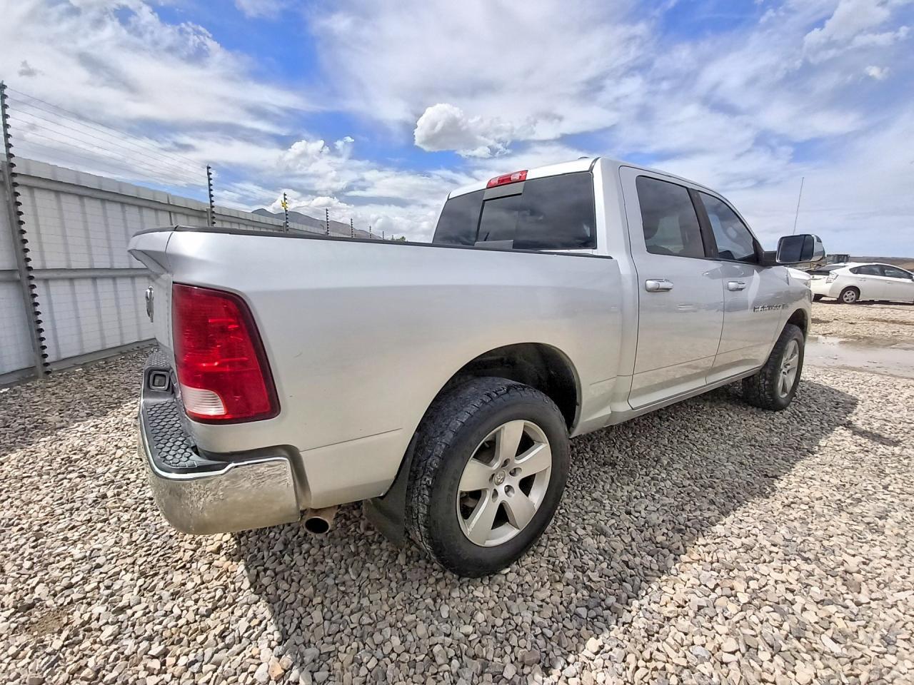 2011 Dodge Ram 1500 - Фото 3
