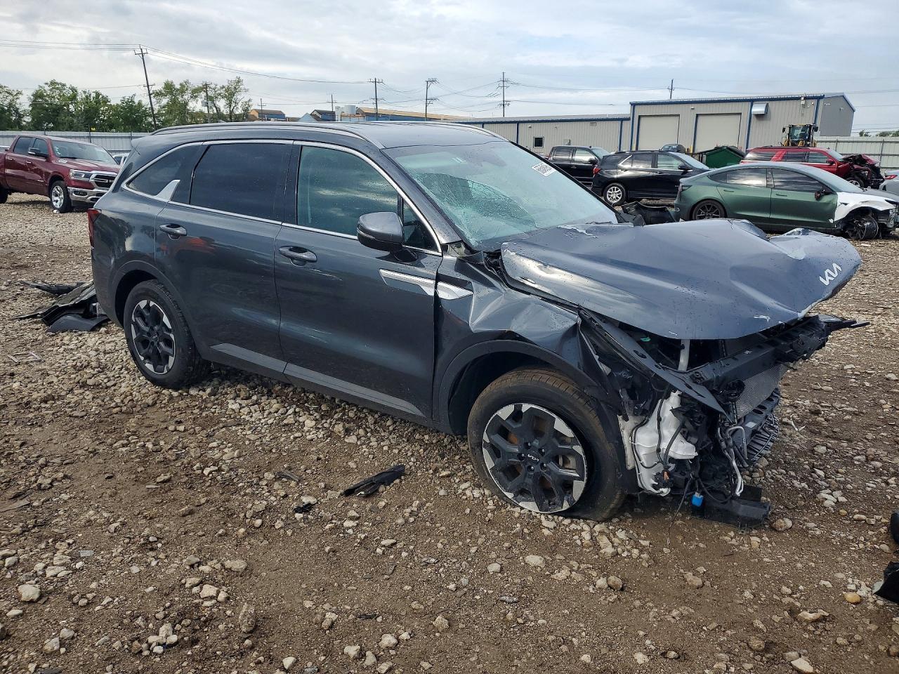 2024 Kia Sorento S - Image 4
