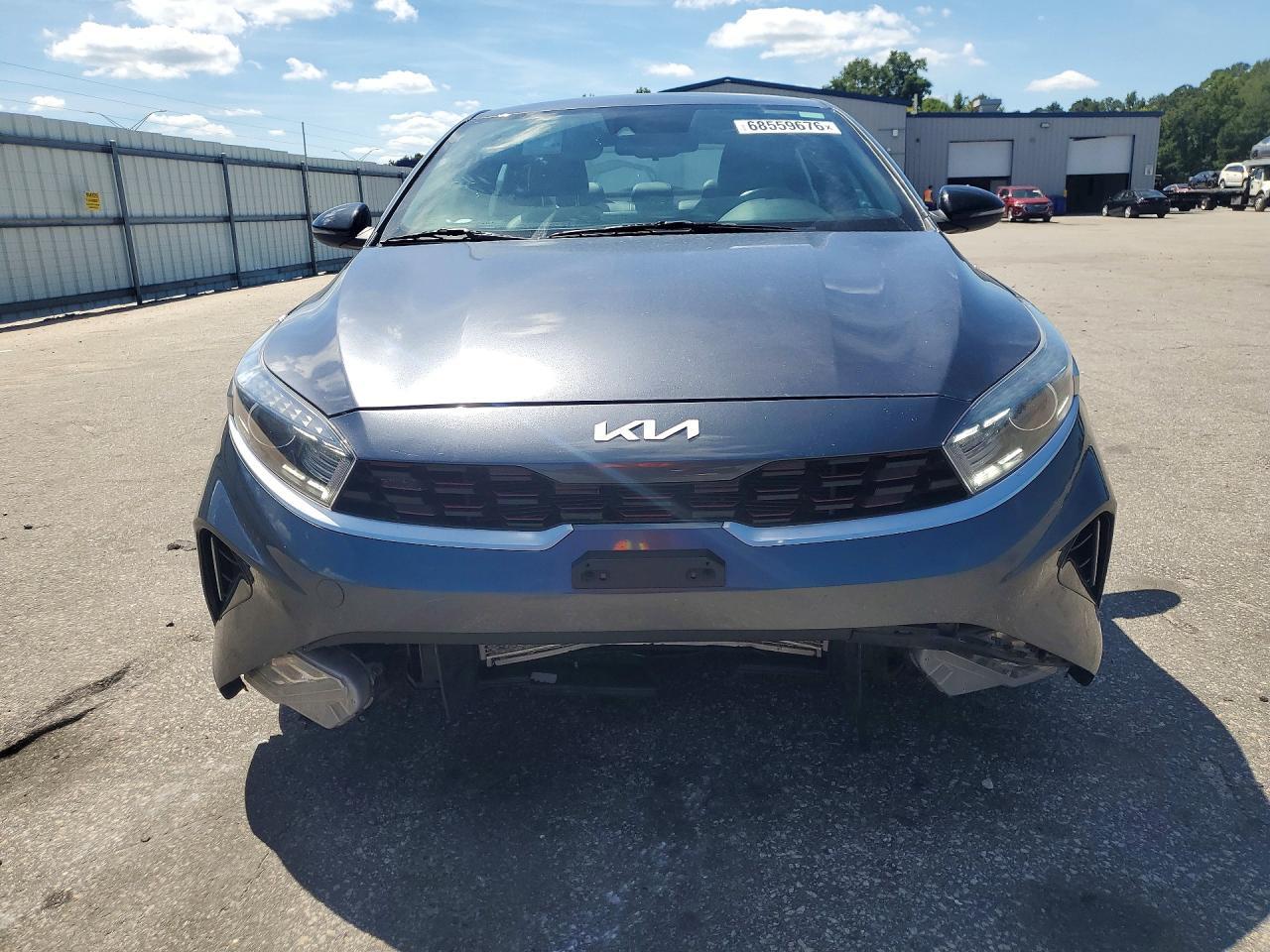 2022 Kia Forte Gt Line - Фото 5