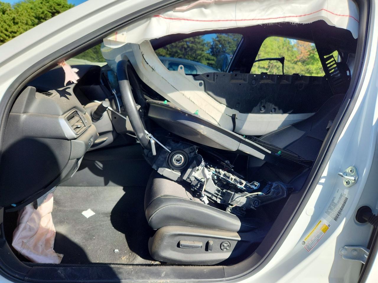 2022 Honda Accord Hybrid Sport - Image 7