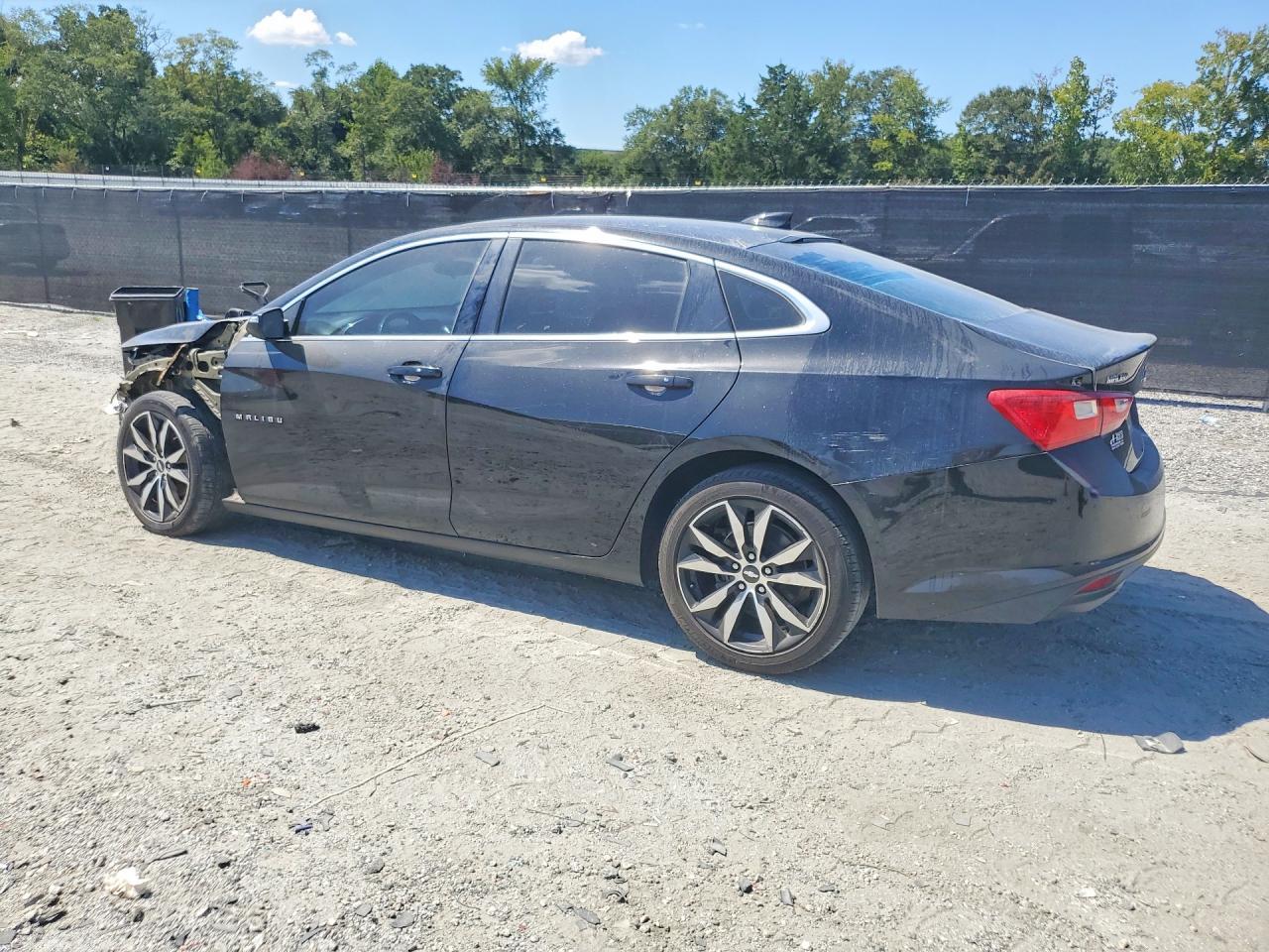 2018 Chevrolet Malibu Lt - Image 2