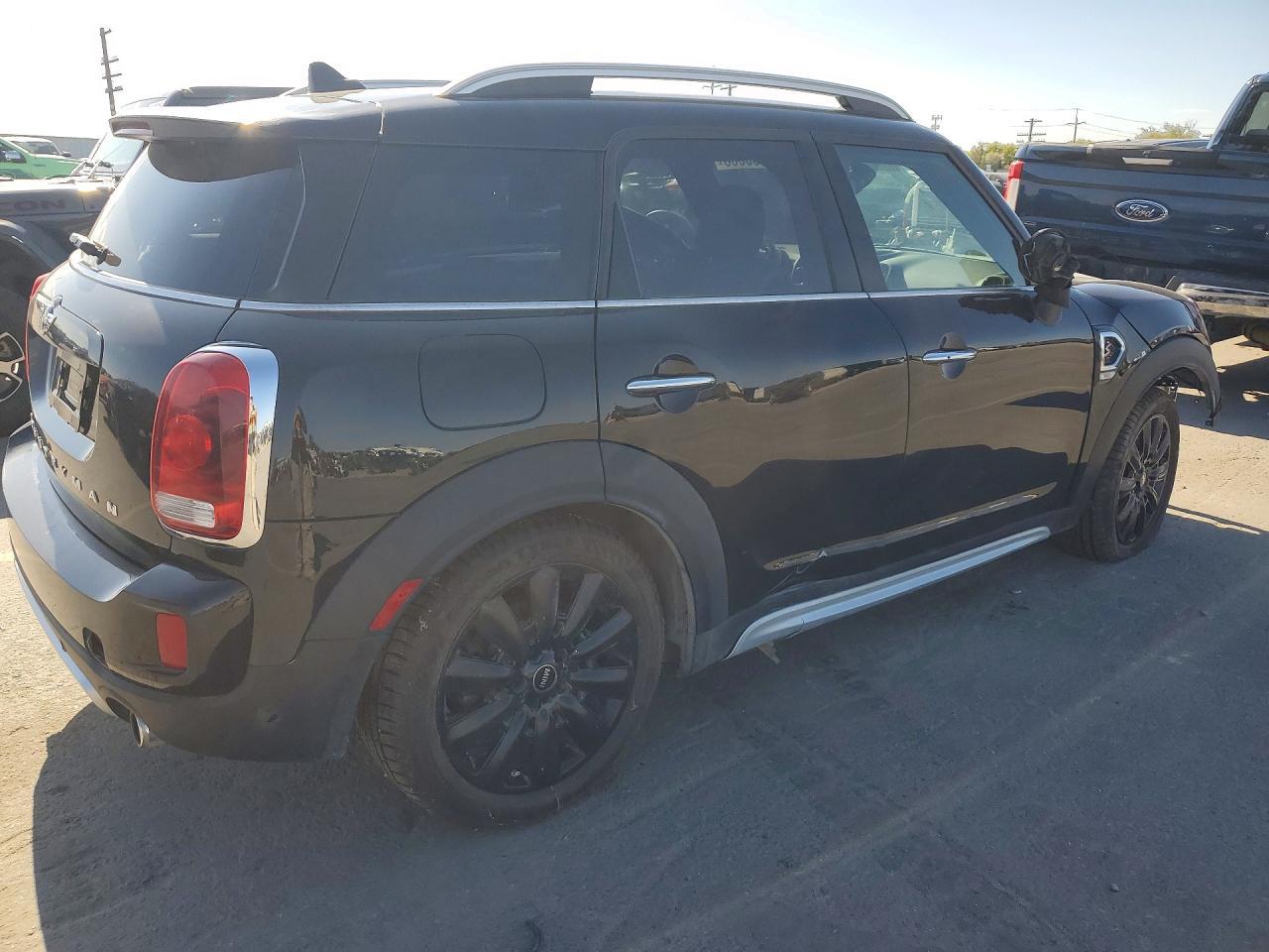 2018 Mini Cooper S Countryman All4 - Image 3