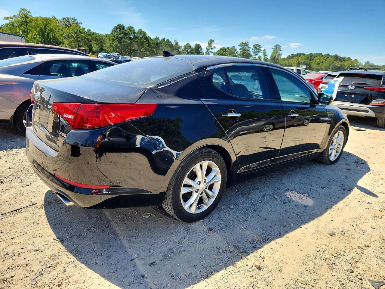 2013 Kia Optima Ex - Image 3