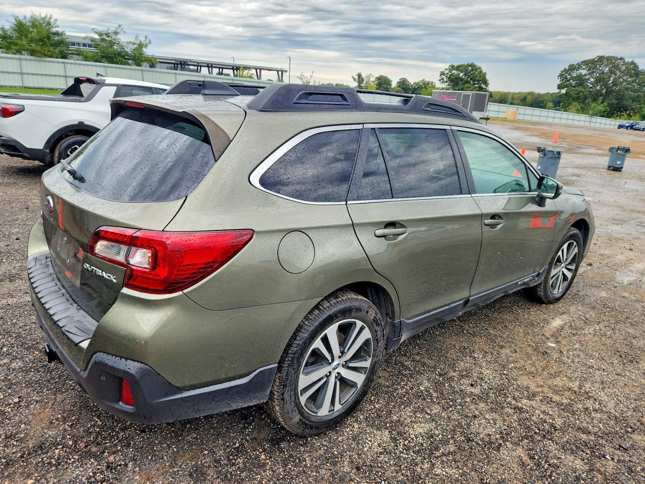 2019 Subaru Outback 2.5I Limited - Image 3