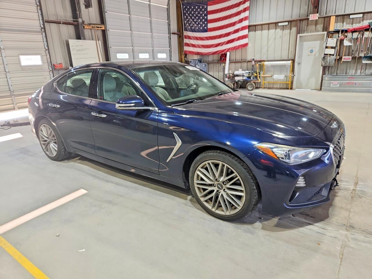 2020 Genesis G70 2.0T - Фото 4