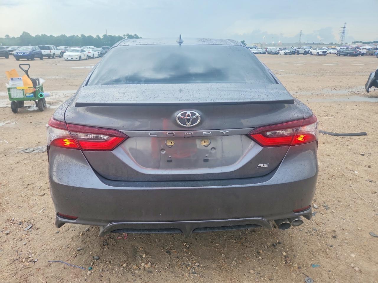 2023 Toyota Camry Se - Фото 6