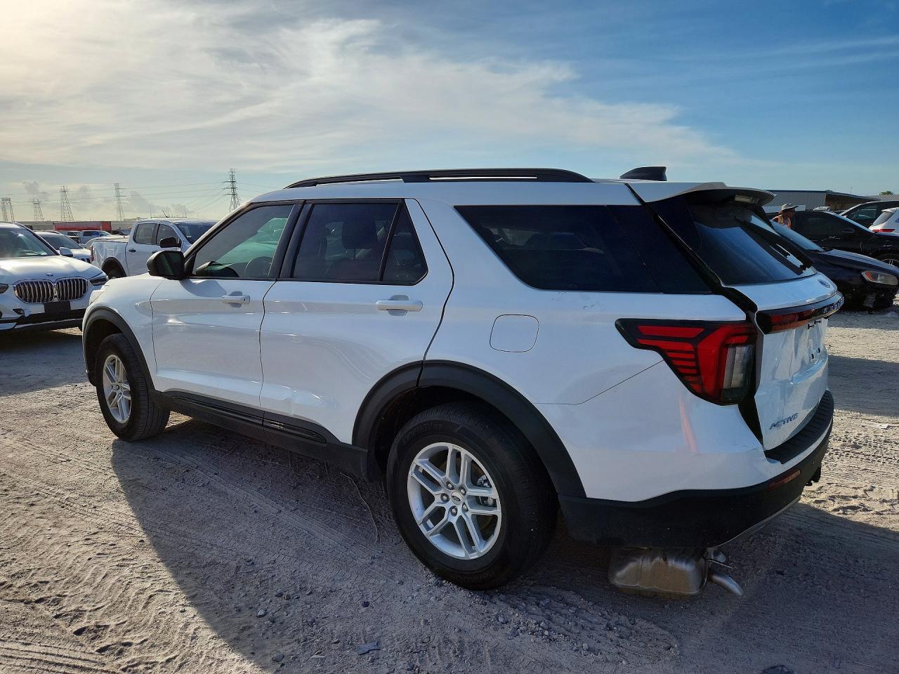 2026 Ford Explorer Active - Image 2