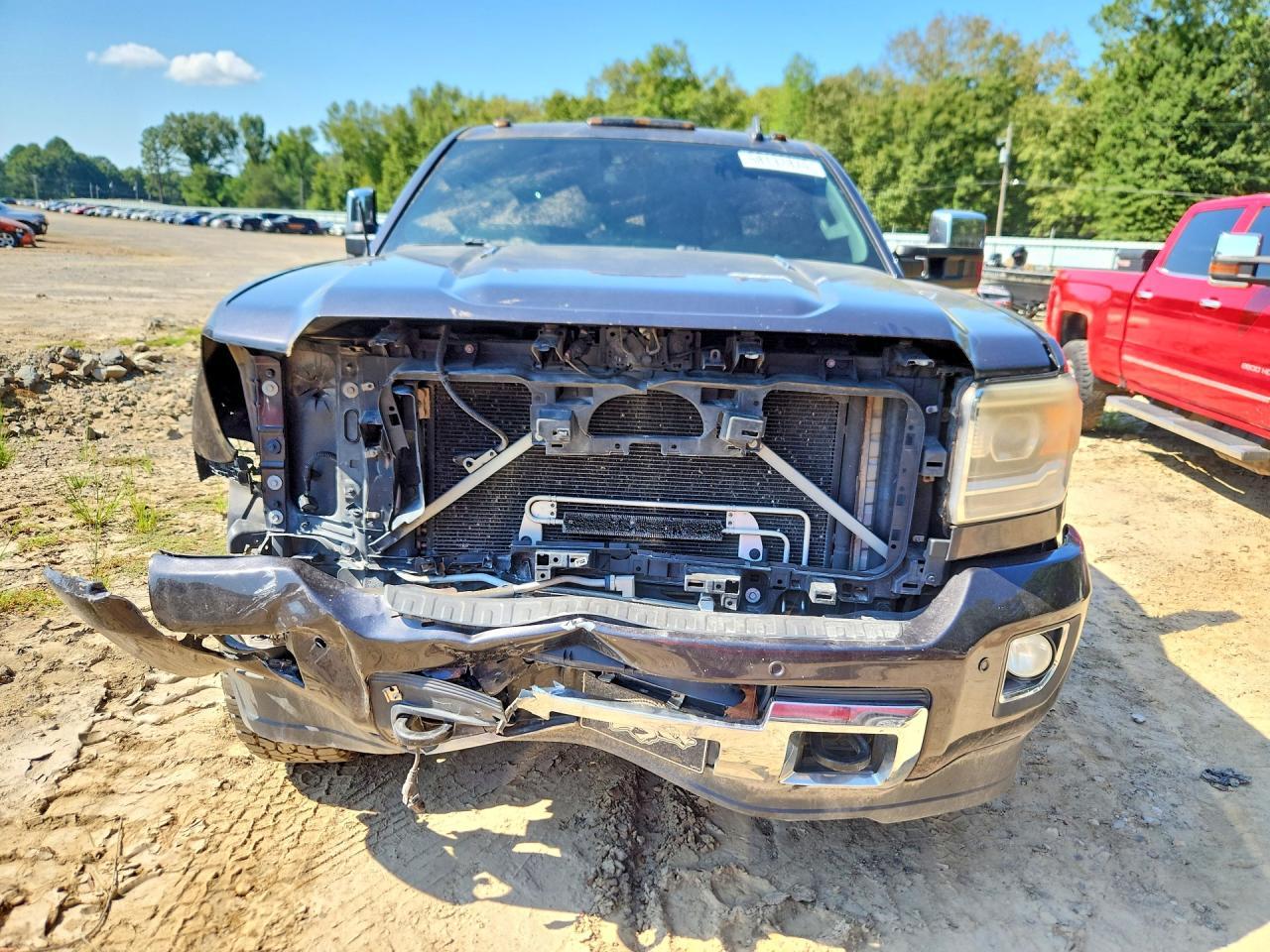 2015 GMC Sierra K2500 Denali - Image 5