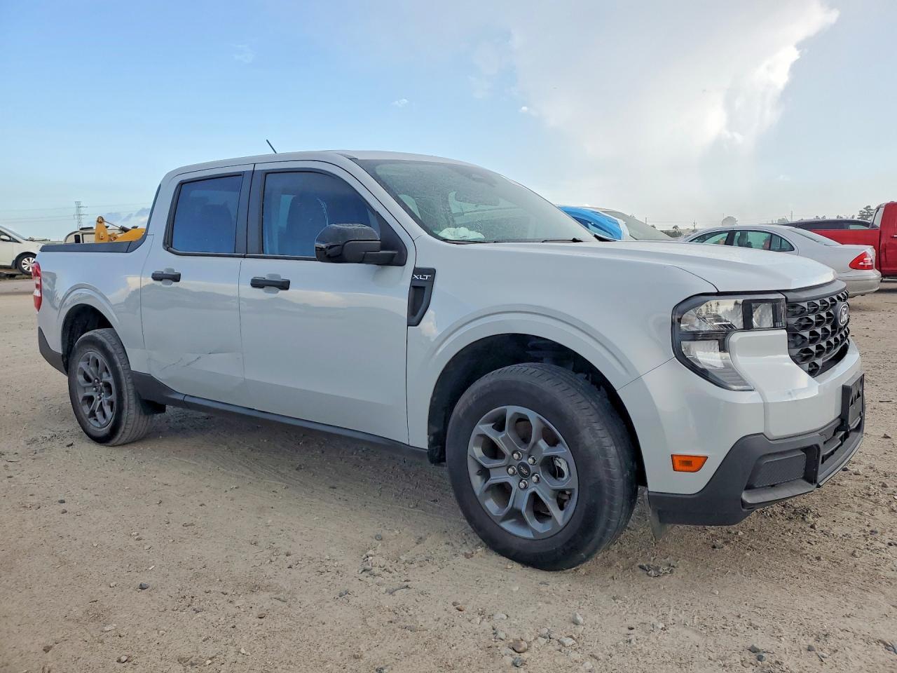 2025 Ford Maverick Xlt - Image 4