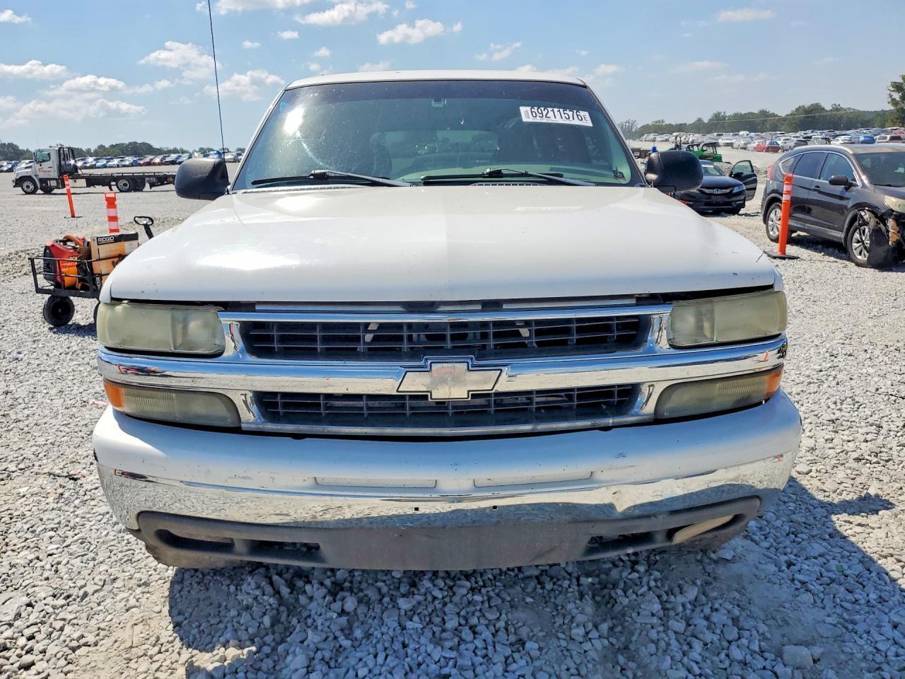 2002 Chevrolet Tahoe C1500 - Фото 5