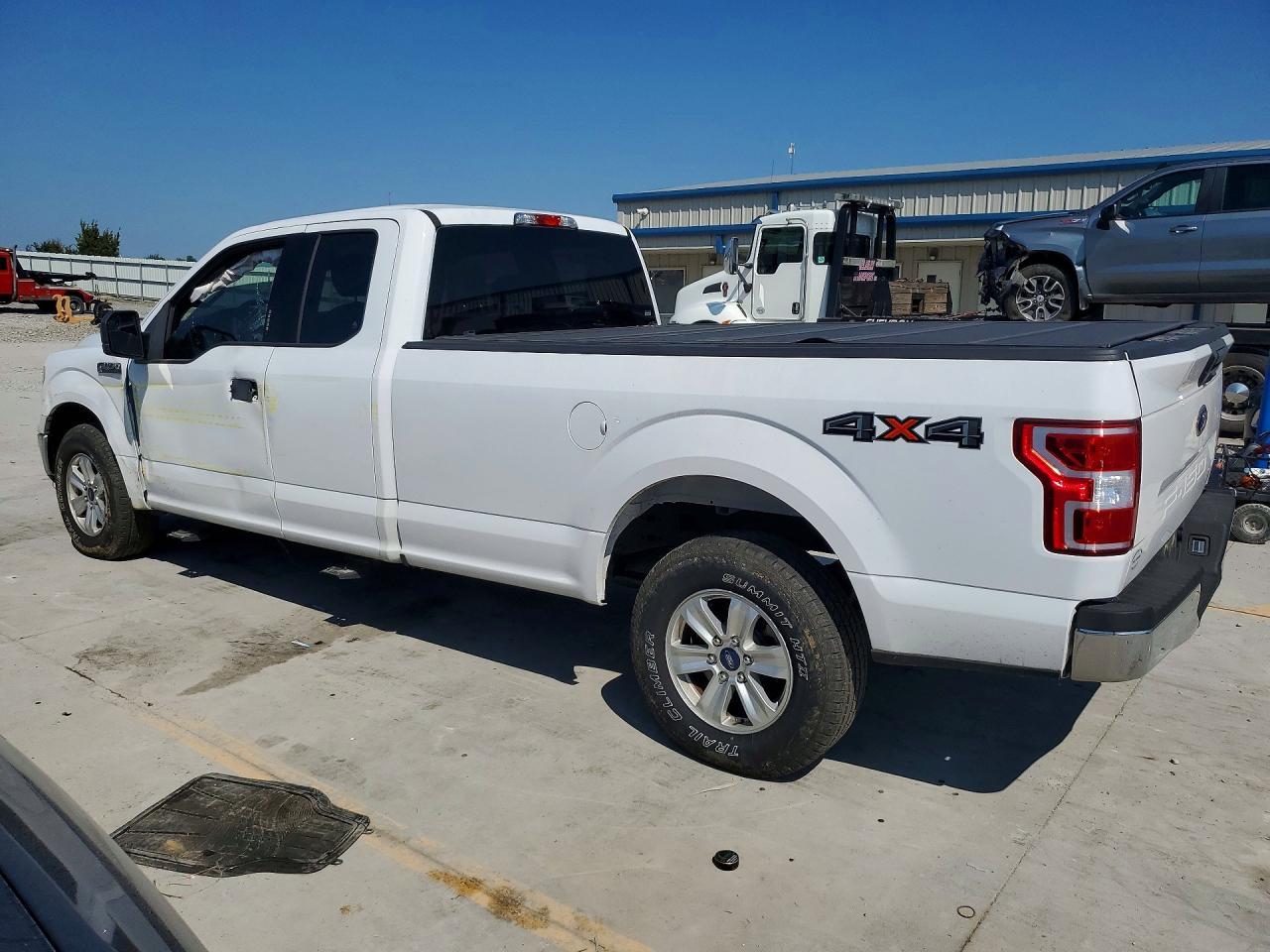 2020 Ford F150 Super Cab - Фото 2