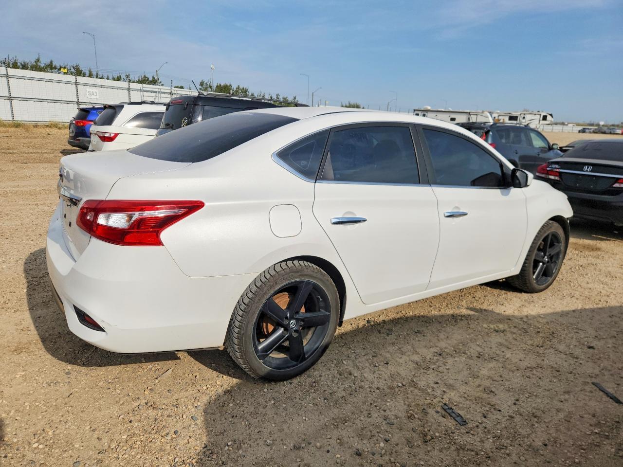 2016 Nissan Sentra S - Фото 3