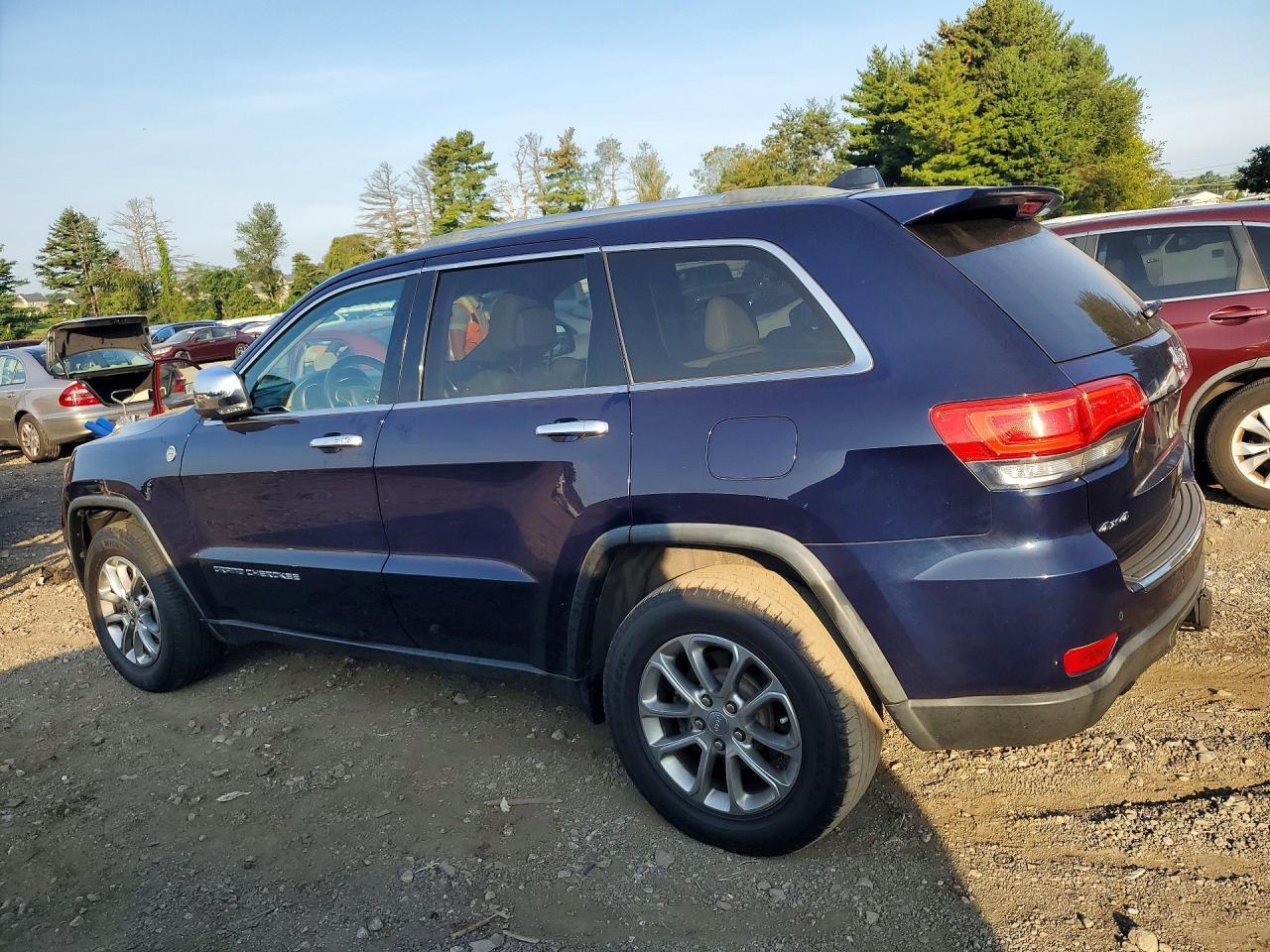 2014 Jeep Grand Cherokee Limited - Image 2