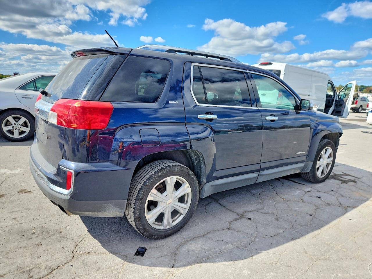 2017 GMC Terrain Slt - Image 3