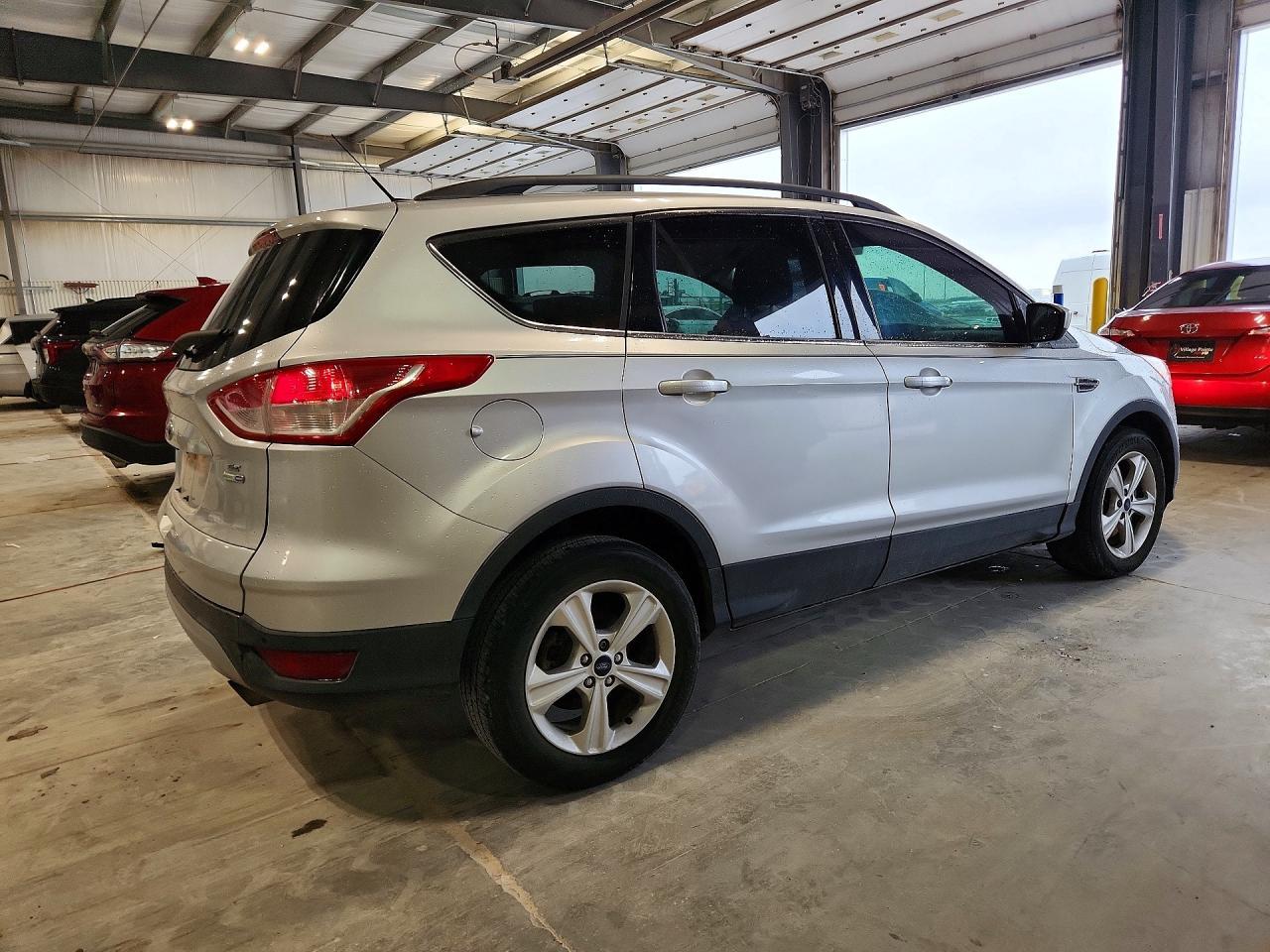 2016 Ford Escape Se - Фото 3