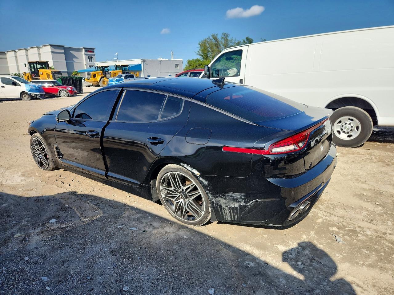 2023 Kia Stinger Gt2 - Фото 2