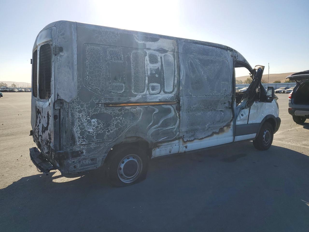 2015 Ford Transit T-250 - Фото 3