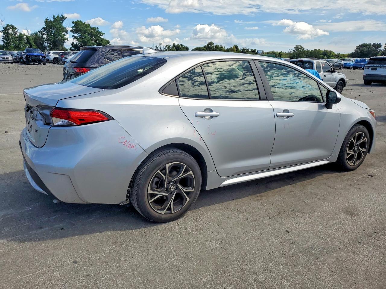 2021 Toyota Corolla Le - Фото 3