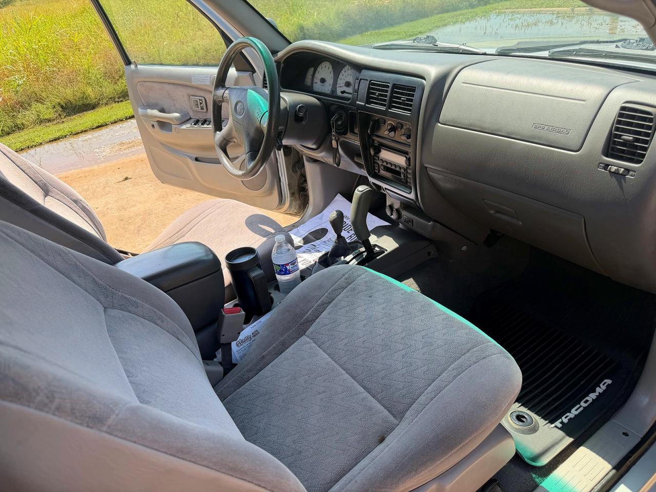 2001 Toyota Tacoma V6 - Image 5