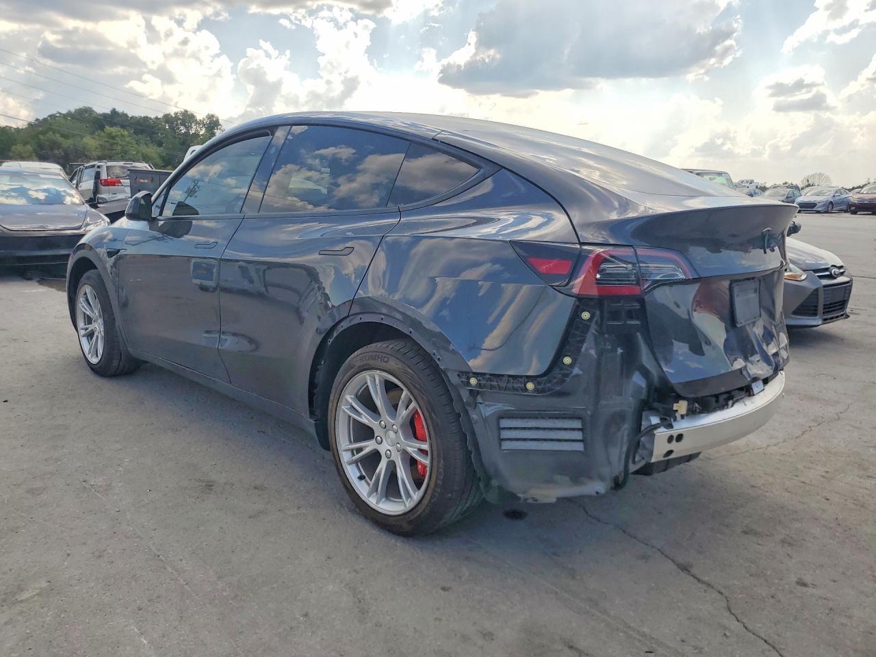 2024 Tesla Tesla - Фото 2