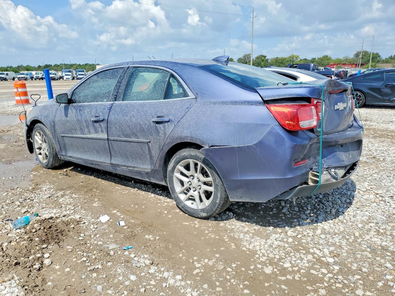 2015 Chevrolet Malibu 1Lt - Фото 2