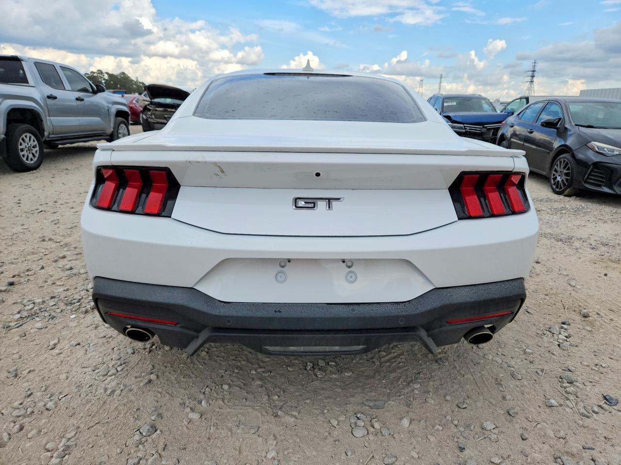 2026 Ford Mustang Gt - Фото 6