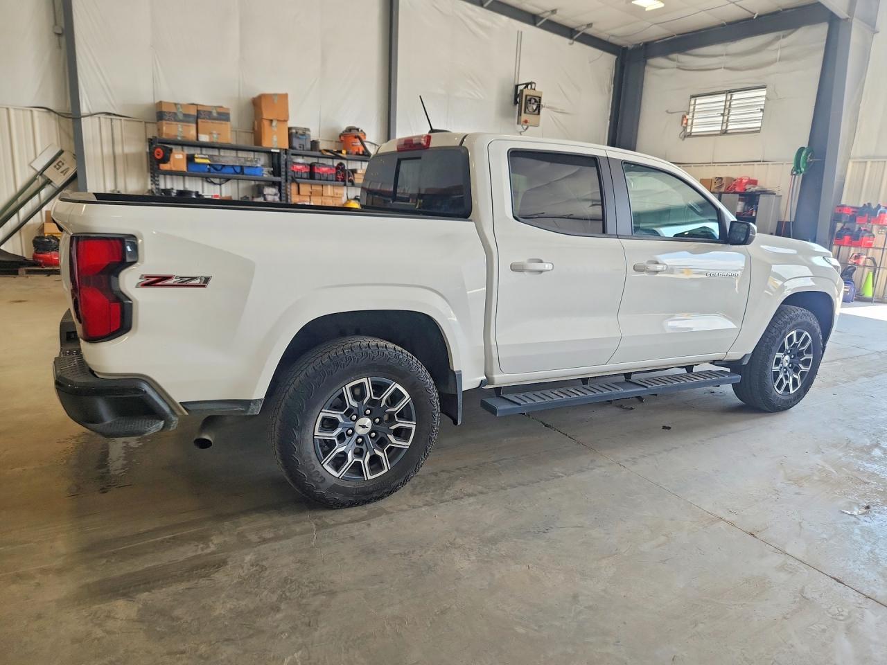 2024 Chevrolet Colorado Z71 - Image 3