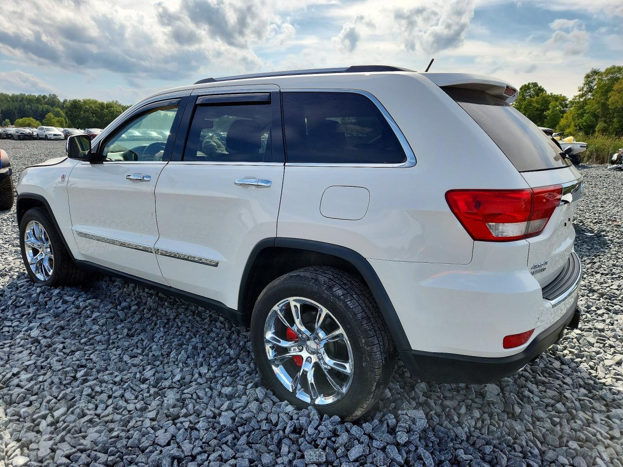 2011 Jeep Grand Cherokee Limited - Image 2