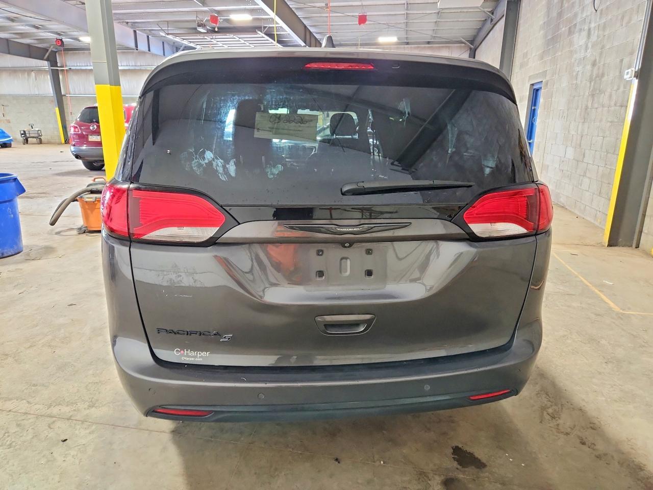 2019 Chrysler Pacifica Touring Plus - Фото 6